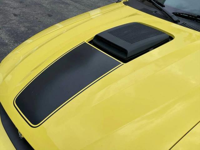 2003 Ford Mustang Mach 1