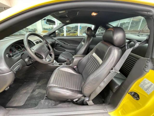 2003 Ford Mustang Mach 1
