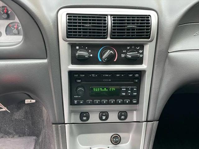 2003 Ford Mustang Mach 1
