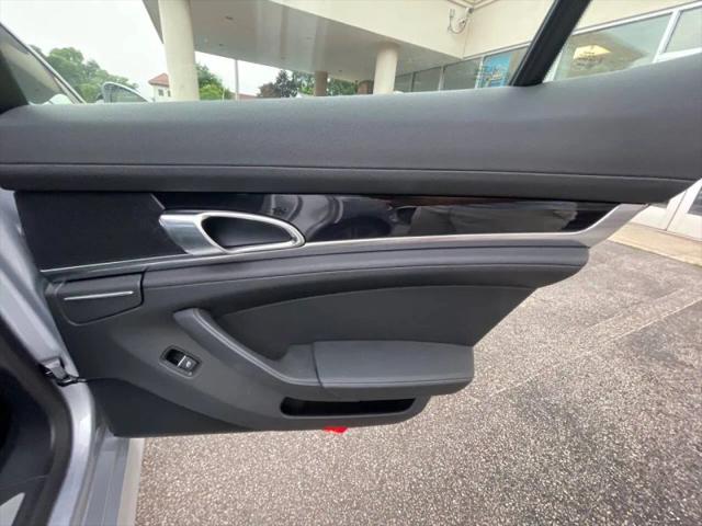 2014 Porsche Panamera Base