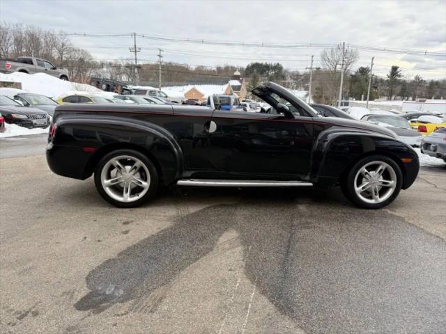 2004 Chevrolet SSR Base