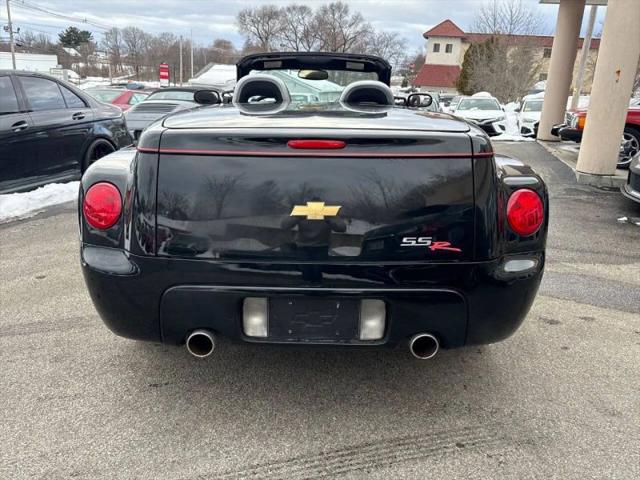 2004 Chevrolet SSR Base