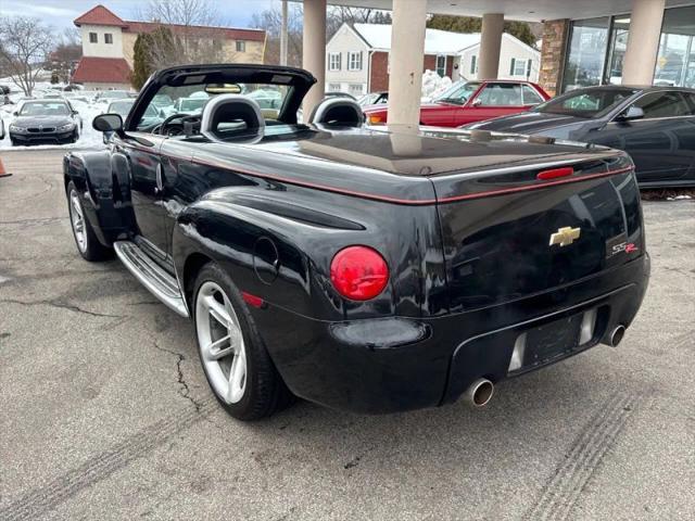 2004 Chevrolet SSR Base