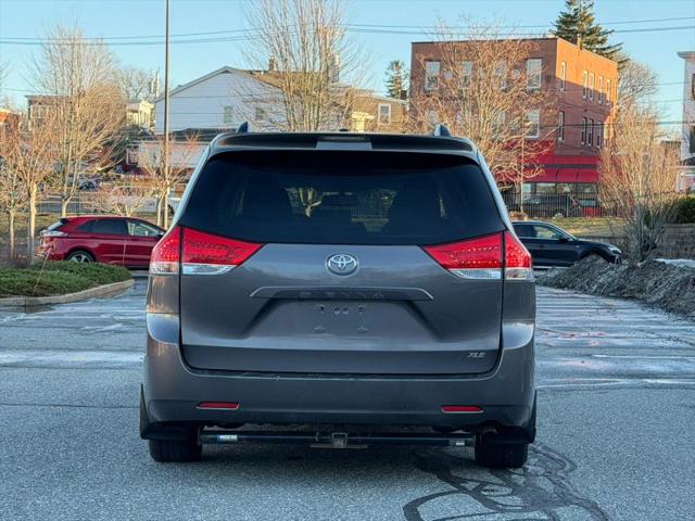 2011 Toyota Sienna XLE V6