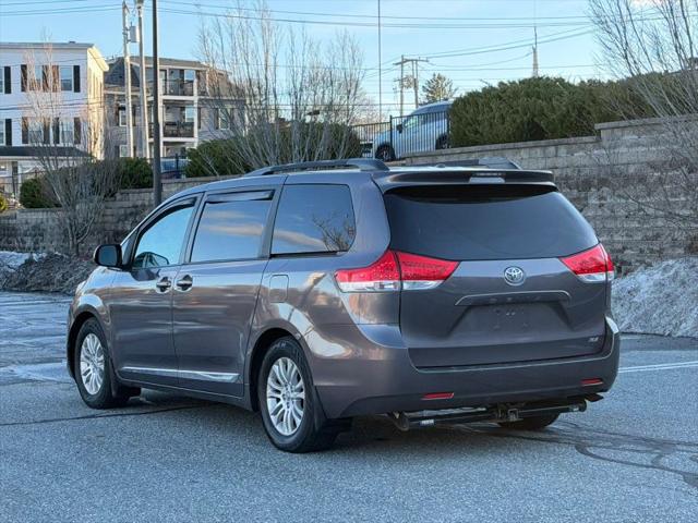 2011 Toyota Sienna XLE V6