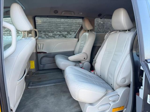 2011 Toyota Sienna XLE V6