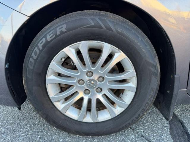 2011 Toyota Sienna XLE V6