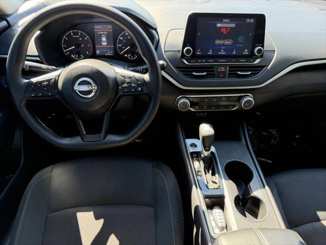 2025 Nissan Altima S FWD