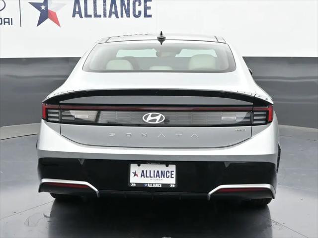 2026 Hyundai Sonata Hybrid SEL