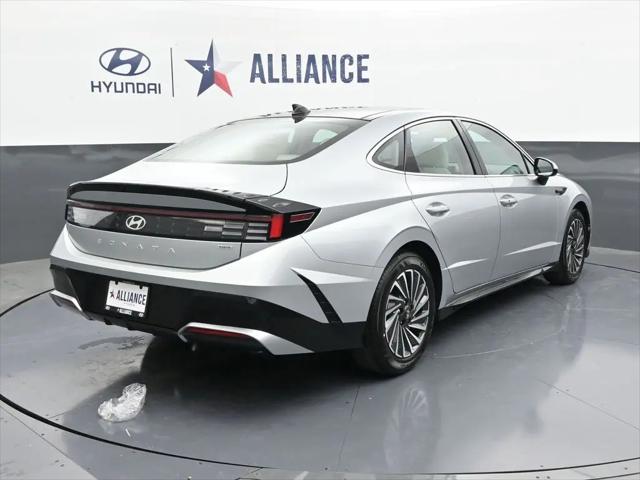 2026 Hyundai Sonata Hybrid SEL