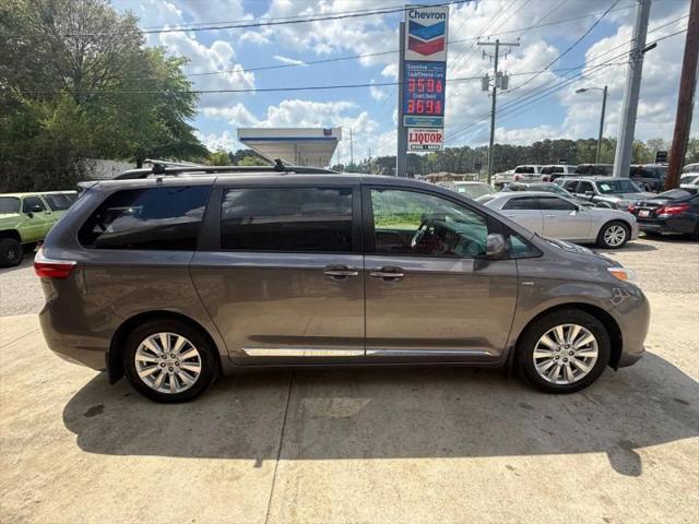 2017 Toyota Sienna XLE 7 Passenger