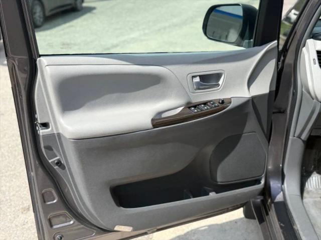 2017 Toyota Sienna XLE 7 Passenger