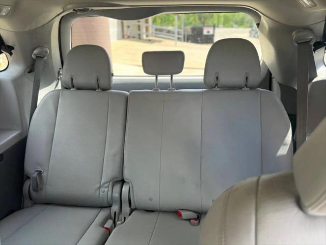 2017 Toyota Sienna XLE 7 Passenger