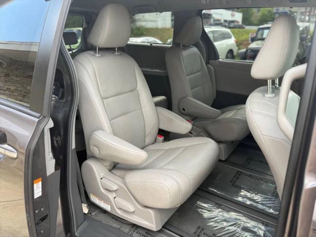 2017 Toyota Sienna XLE 7 Passenger