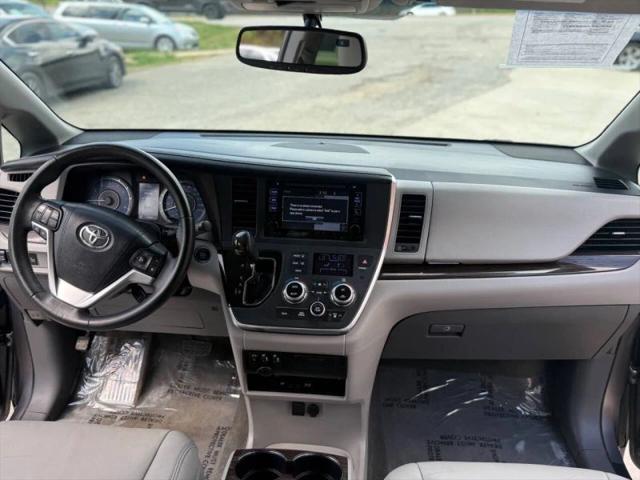 2017 Toyota Sienna XLE 7 Passenger