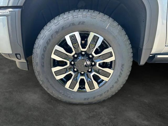 2026 GMC Sierra 3500HD Crew Cab, Long Bed, Denali Ultimate, 4WD