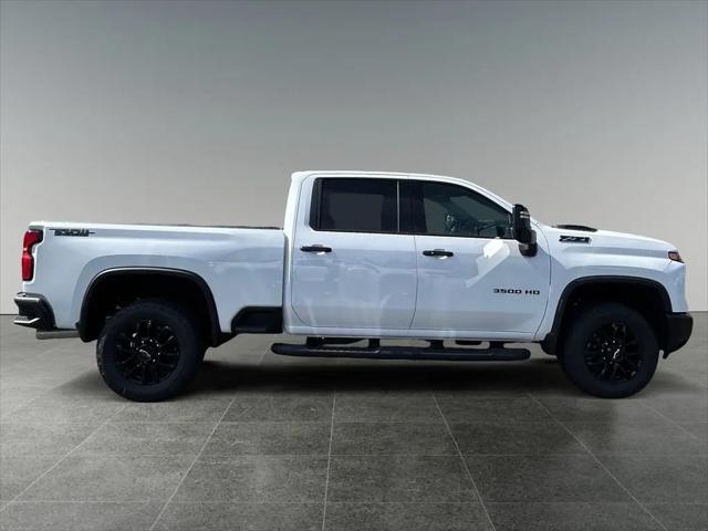 2026 Chevrolet Silverado 3500HD Crew Cab, Standard Bed, LTZ, 4WD