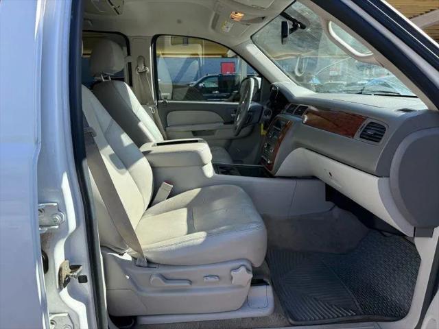 2014 Chevrolet Suburban LT