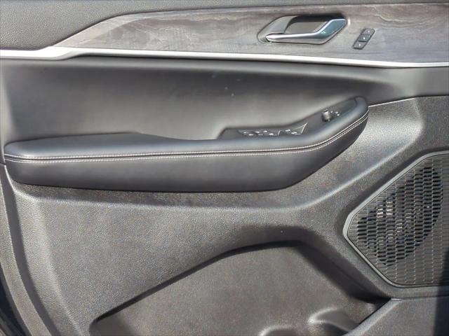 2025 Jeep Grand Cherokee Limited 4x2