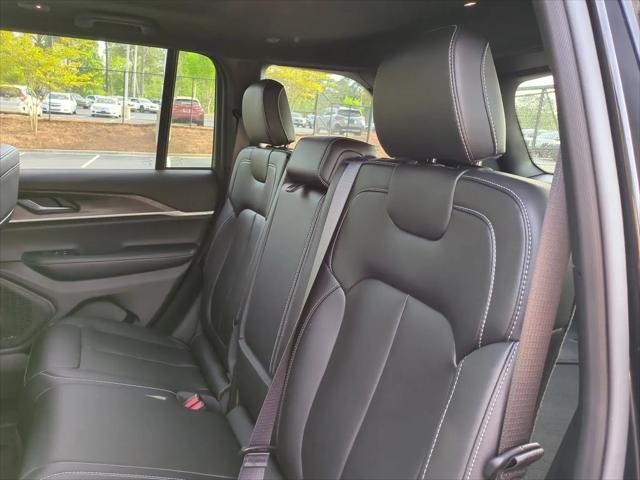 2025 Jeep Grand Cherokee Limited 4x2