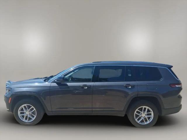 2022 Jeep Grand Cherokee L Laredo 4x4