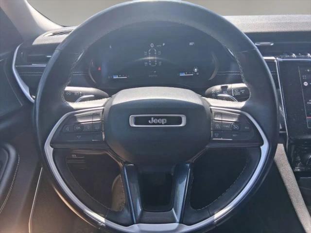 2022 Jeep Grand Cherokee L Laredo 4x4