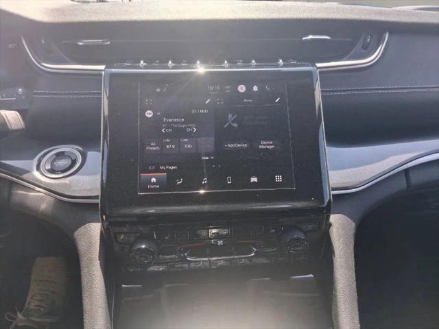 2022 Jeep Grand Cherokee L Laredo 4x4
