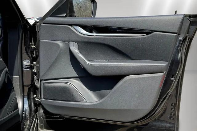 2023 Maserati Levante Modena