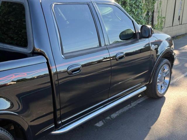 2002 Ford F-150 LARIAT