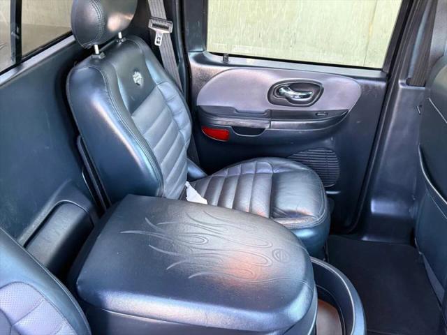 2002 Ford F-150 LARIAT