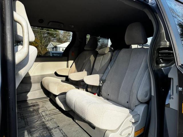 2014 Toyota Sienna LE