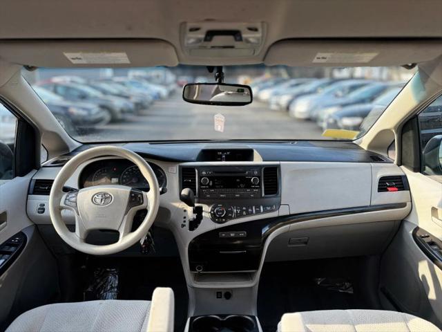 2014 Toyota Sienna LE