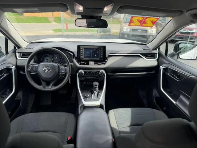 2022 Toyota RAV4 Hybrid LE