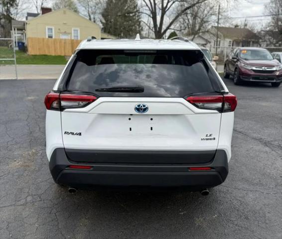 2022 Toyota RAV4 Hybrid LE