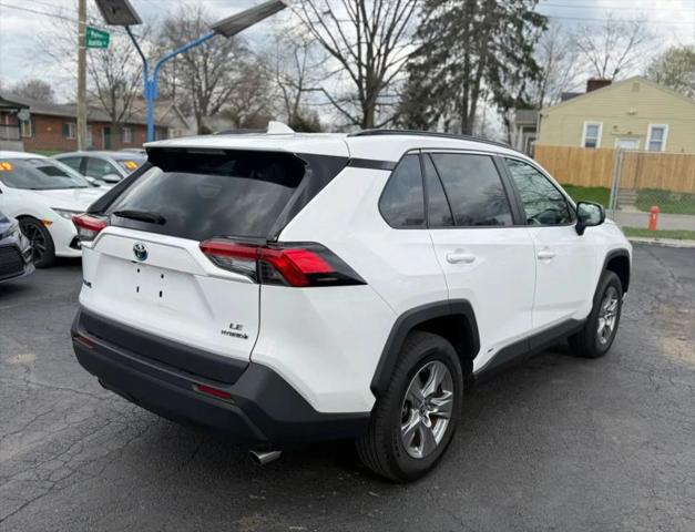 2022 Toyota RAV4 Hybrid LE