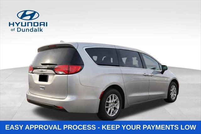 2022 Chrysler Voyager LX