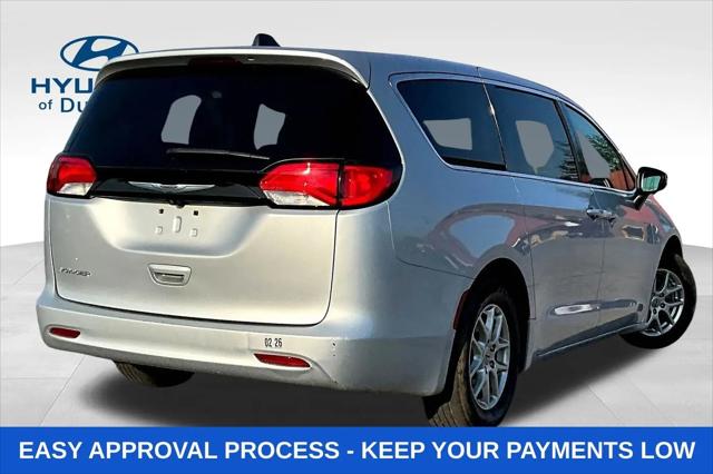 2022 Chrysler Voyager LX