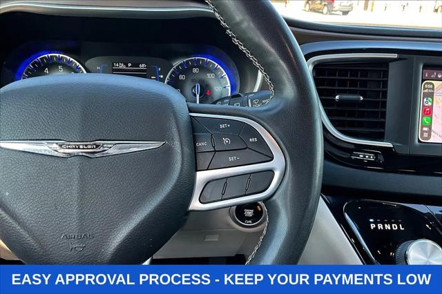 2022 Chrysler Voyager LX