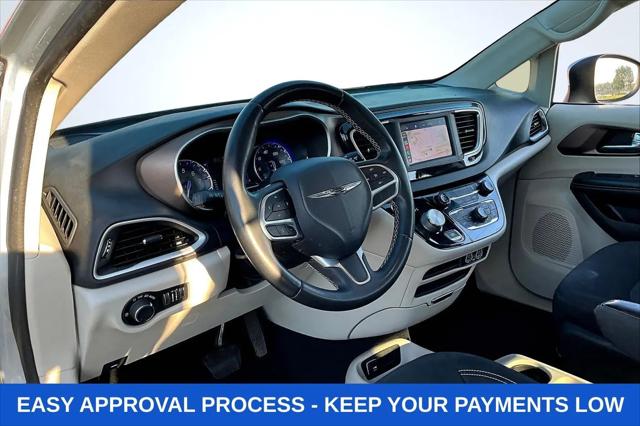 2022 Chrysler Voyager LX