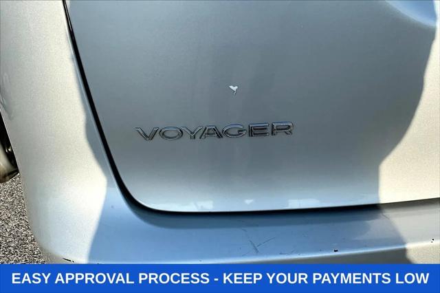 2022 Chrysler Voyager LX