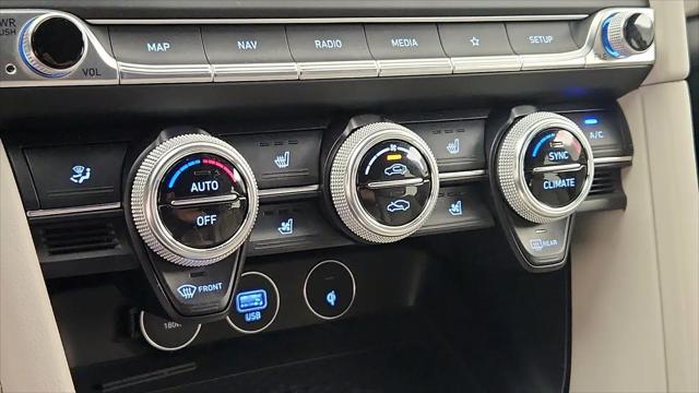 2023 Genesis G70 2.0T RWD