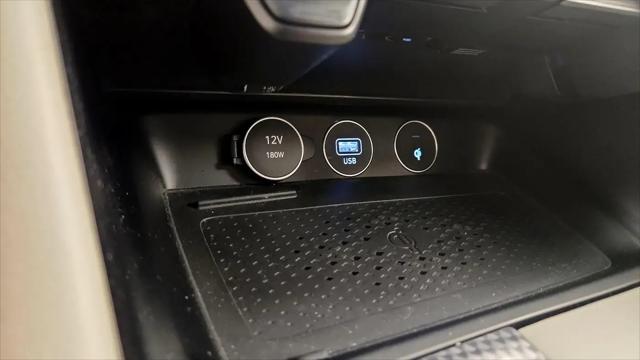 2023 Genesis G70 2.0T RWD