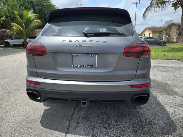 2018 Porsche Cayenne Base