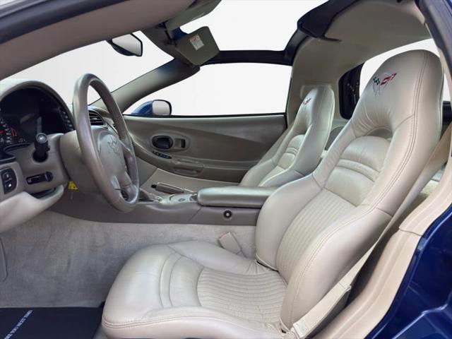2004 Chevrolet Corvette Base