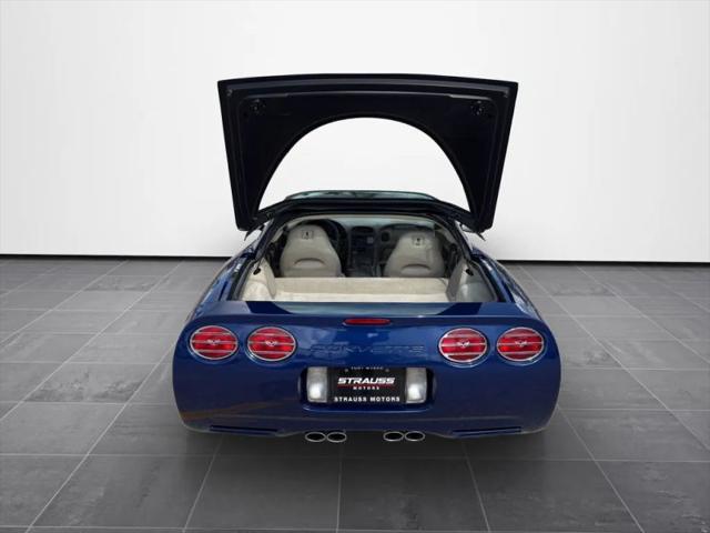 2004 Chevrolet Corvette Base