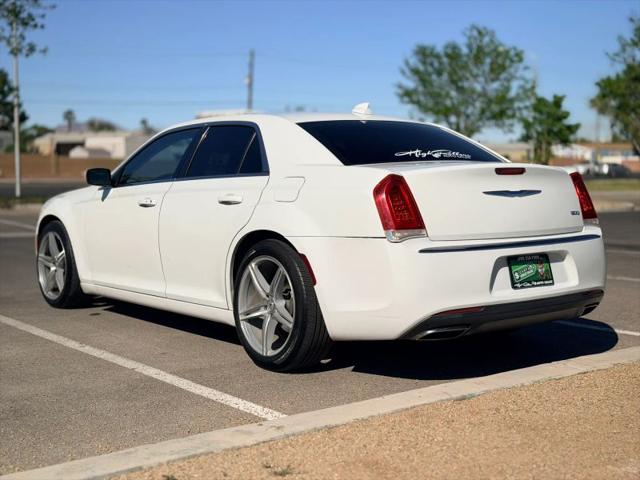 2019 Chrysler 300 Touring