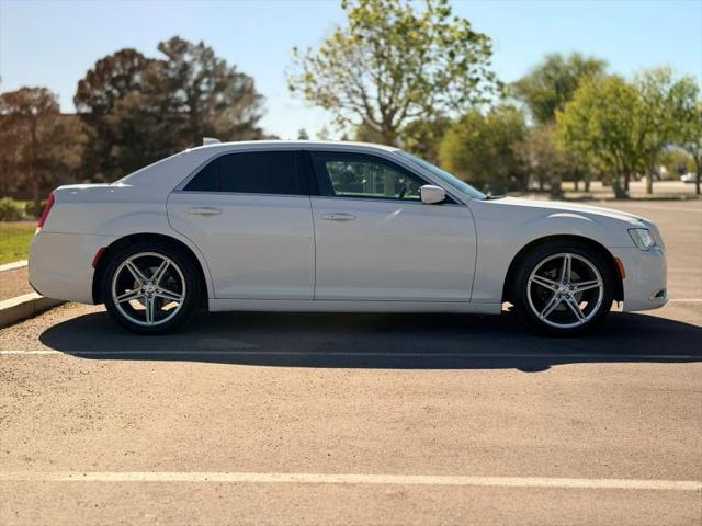 2019 Chrysler 300 Touring
