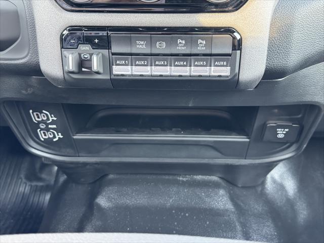 2025 Ram 2500 Tradesman Crew Cab 4x4 8' Box