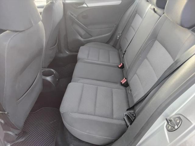 2011 Volkswagen Golf 2.5L 4-Door