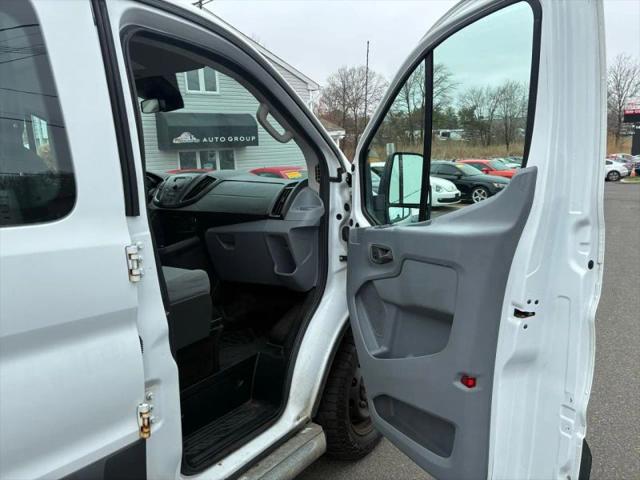 2016 Ford Transit w/60/40 Side Door w/RWB